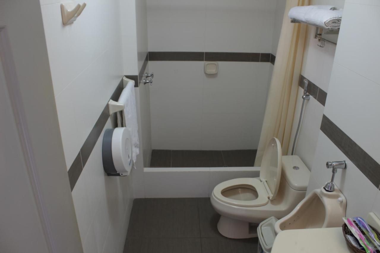 Hostal Bond Lima Exterior foto